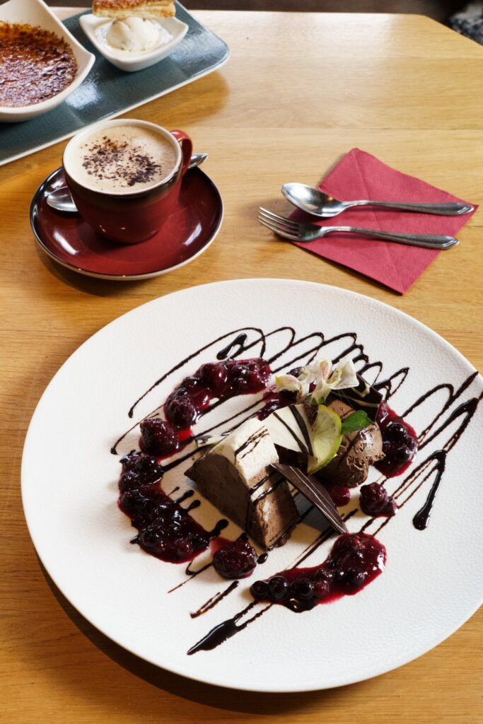 Schoggitraum, Schweizer Schokoladendessert im Dechbettener Hof